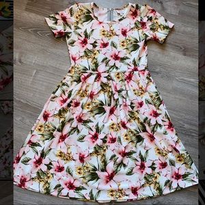 Like new! LuLaRoe Amelia dress! 🌸